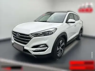 Gebraucht Hyundai Tucson Premium 177 PS (130 kW) 2016 Weiß metallic SUV