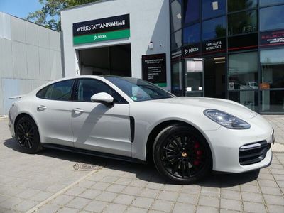 Porsche Panamera Turbo