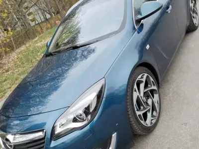 Usata Opel Insignia Innovation 170 CV (125 kW) 2016 Blu Station wagon