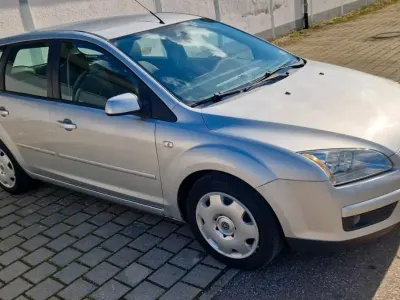 Gebraucht Ford Focus 102 PS (75 kW) 2007 Silber Kombi