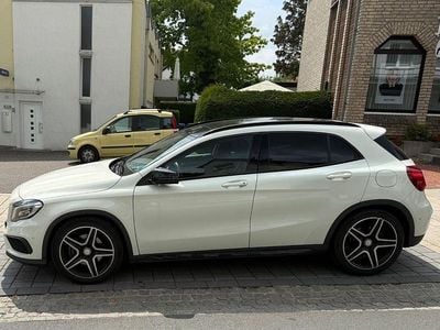 Mercedes GLA220