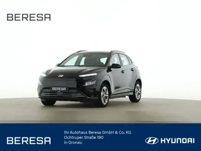 Gebraucht Hyundai Kona Select 100 kW (136 PS) 2023 Schwarz SUV