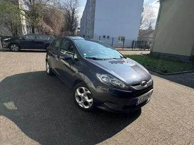 Gebraucht Ford Fiesta Trend 60 PS (44 kW) 2010 Grau Limousine