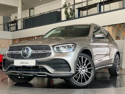 Używany Mercedes GLC220 AMG line 194 KM (142 kW) 2022 Srebrny SUV