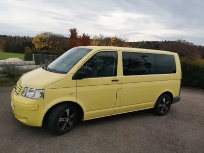 Używany VW Caravelle 131 KM (96 kW) 2005 Żółty Van