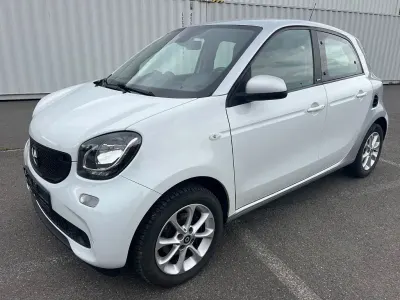 Gebraucht Smart ForFour Passion 71 PS (52 kW) 2017 Weiß Kleinwagen