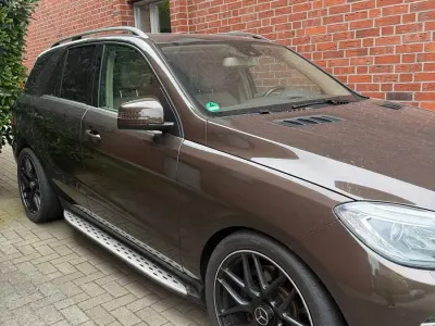 Gebraucht Mercedes ML500 408 PS (300 kW) 2013 Braun SUV
