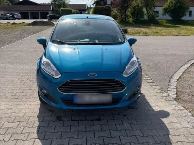 Gebraucht Ford Fiesta SYNC Edition 101 PS (74 kW) 2015 Blau Kleinwagen