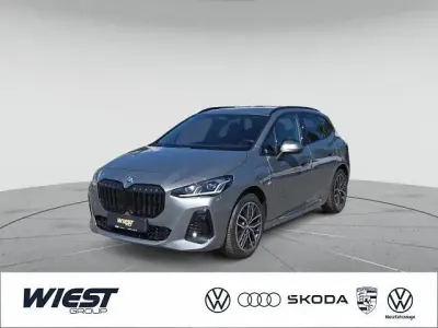 Gebraucht BMW 225 M Sport 245 PS (180 kW) 2025 Skyscraper grau metallic Kombi