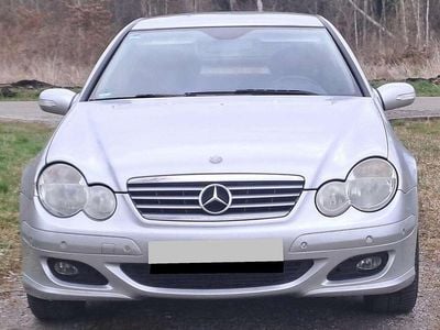 Gebraucht Mercedes C180 143 PS (105 kW) 2005 Silber Coupé