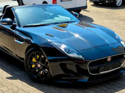 Używany Jaguar F-Type R 340 KM (250 kW) 2017 Czarny Kabriolet