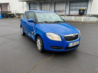 Gebraucht Skoda Fabia Style 69 PS (50 kW) 2009 Blau Limousine