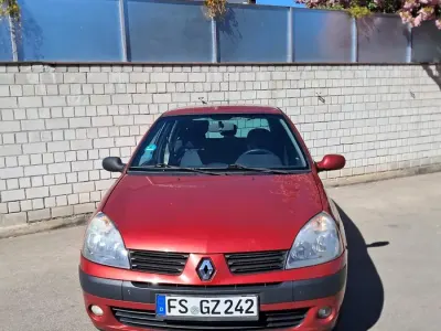 Gebraucht Renault Clio II 65 PS (47 kW) 2004 Rot Limousine