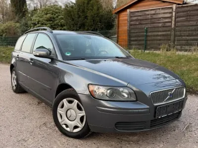 Używany Volvo V50 125 KM (91 kW) 2007 Szary Kombi