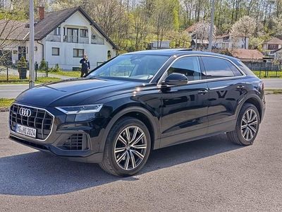Second-hand Audi Q8 Sport 286 CP (210 kW) 2019 Negru SUV