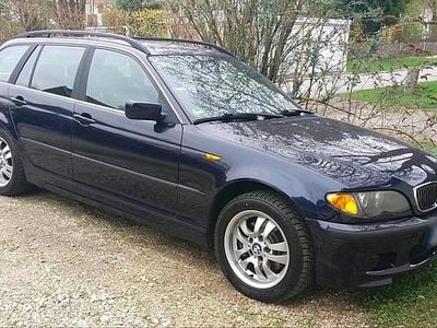 Gebraucht BMW 325 192 PS (141 kW) 2003 Blau Kombi