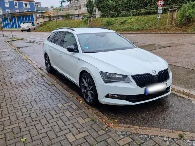 Gebraucht Skoda Superb SportLine 190 PS (139 kW) 2018 Schwarz Kombi