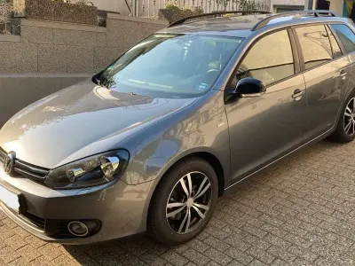 Gebraucht VW Golf VII Match 105 PS (77 kW) 2012 Grau Kombi