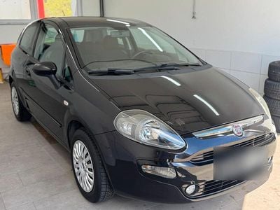 Gebraucht Fiat Punto 69 PS (50 kW) 2013 Schwarz Kleinwagen
