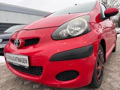 Rot Gebraucht 2009 Toyota Aygo City Kleinwagen | 799 € (Guter Preis)