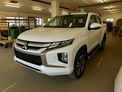 Używany Mitsubishi L200 150 KM (110 kW) 2021 Biały Pickup