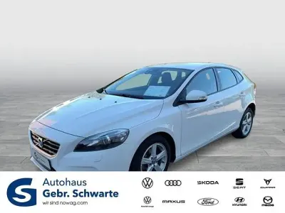 Usata Volvo V40 You! 116 CV (85 kW) 2014 Bianco Berlina