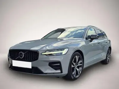 Gebraucht Volvo V60 Plus 197 PS (144 kW) 2025 Manufacturer Kombi