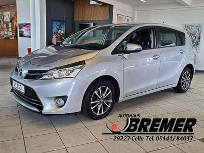 Gebraucht Toyota Verso Life+ 132 PS (97 kW) 2013 Platinsilber Van / Kleinbus