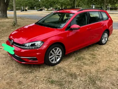 Gebraucht VW Golf VII 110 PS (80 kW) 2018 Rot Kombi