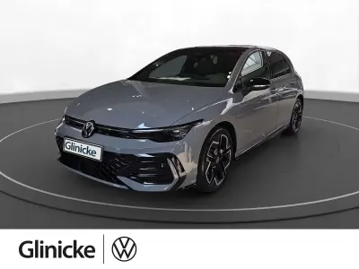 Neu VW Golf VIII R-line 204 PS (150 kW) 2026 Mondsteingrau / schwarz uni Limousine