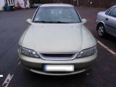 Brugt Opel Vectra Sport 115 HK (84 kW) 1996 Grøn Sedan