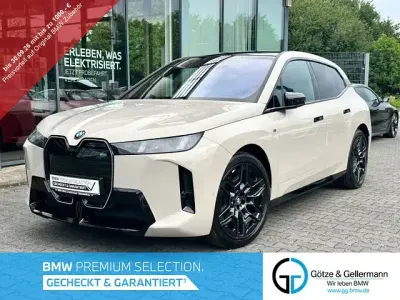 Gebraucht BMW iX Shadowline 484 kW (659 PS) 2025 Dune grey SUV