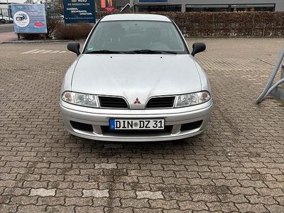 Gebraucht Mitsubishi Carisma 103 PS (75 kW) 2001 Grau Limousine