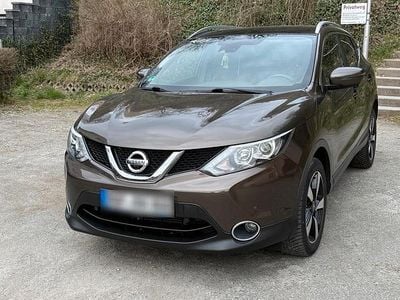 Gebraucht Nissan Qashqai 116 PS (85 kW) 2017 Braun SUV