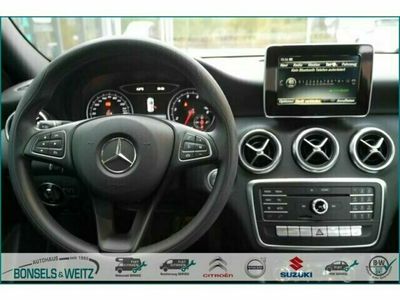 gebraucht Mercedes A180 STYLE Navi LMF PDC v+h Business Paket Garantie