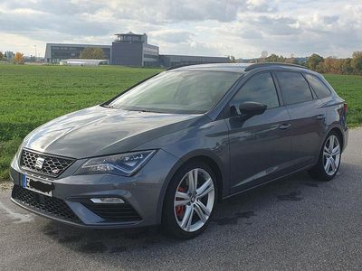 Grau Gebraucht 2017 Seat Leon ST CUPRA Kombi | 17.640 € (Fairer Preis)