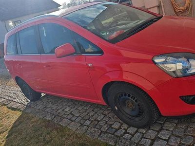 Gebraucht Opel Zafira Family 140 PS (102 kW) 2012 Rot Van / Kleinbus