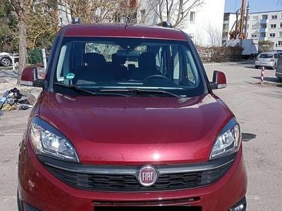 Gebraucht Fiat Doblò Lounge 120 PS (88 kW) 2019 Rot Van / Kleinbus