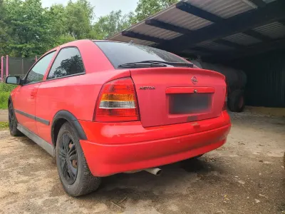 Gebraucht Opel Astra 103 PS (75 kW) 2004 Rot Coupé