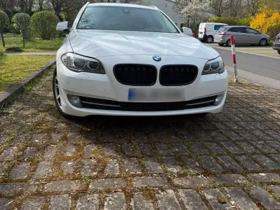 Gebraucht BMW 520 Sport Line 184 PS (135 kW) 2013 Weiß Kombi