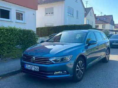 Gebraucht VW Passat 150 PS (110 kW) 2017 Blau Kombi