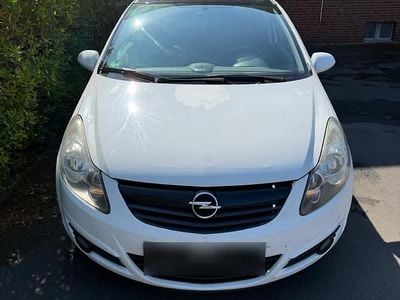 Begagnad Opel Corsa 101 HK (74 kW) 2010 Vit Halvkombi