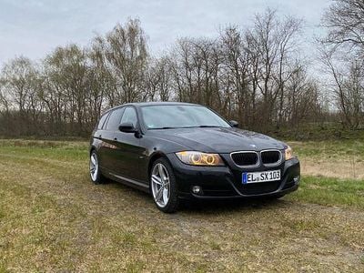 Gebraucht BMW 320 184 PS (135 kW) 2011 Schwarz Kombi