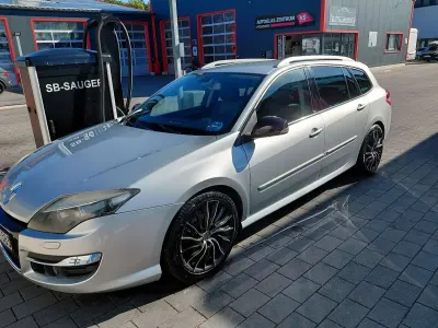 Gebraucht Renault Laguna GrandTour 178 PS (130 kW) 2011 Kombi