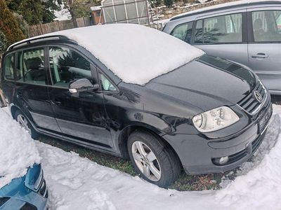 Schwarz Gebraucht 2003 VW Touran Highline Van / Kleinbus | 2.490 € (Fairer Preis)