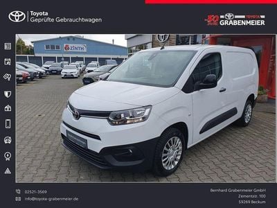 Weiß Gebraucht 2023 Toyota Proace City City Van / Kleinbus | 19.290 € (Fairer Preis)