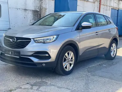 Gebraucht Opel Grandland X Edition 131 PS (96 kW) 2019 Kontrast grau/quarz silber SUV