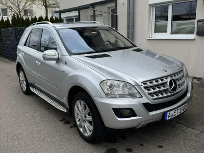 Używany Mercedes ML350 AMG line 225 KM (165 kW) 2009 Srebrny SUV