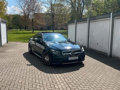 Gebraucht Mercedes E220 AMG line 194 PS (142 kW) 2018 Schwarz Coupé