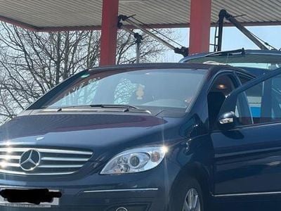 Mercedes B180